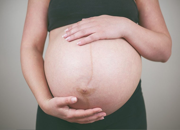 Trucco in gravidanza: è preferibile evitare?