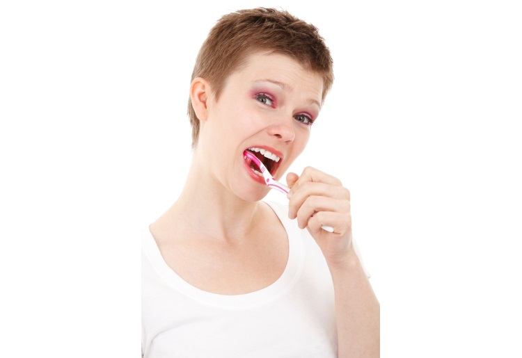 Avete le gengive ritirate? Attenzione all’igiene orale
