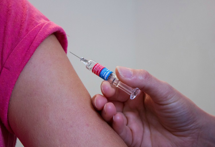 Vaccino antinfluenzale: come funziona e chi deve farlo