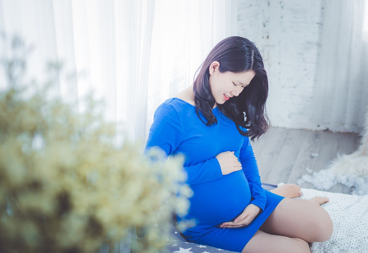 Nausea in gravidanza, sintomi, cause e rimedi