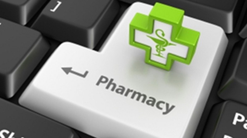 Ormai gli italiani comprano su Internet anche i farmaci: il rapporto tra e-commerce e salute